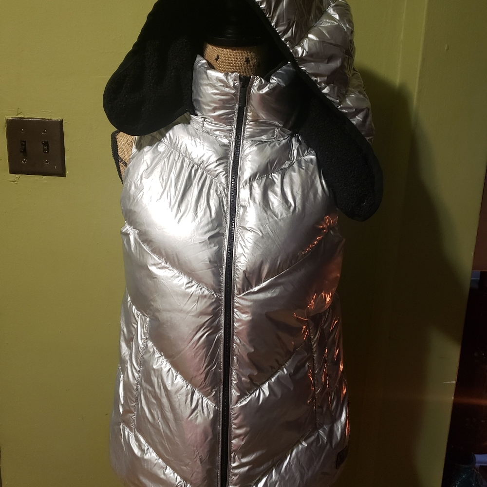 Calvin Klein Silver Bubble Vest...size small